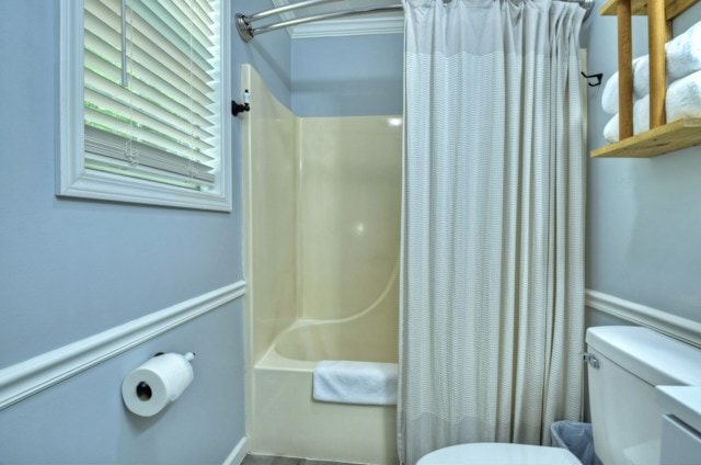 151 Padget Ln, Ellijay, GA 30540 - full bathroom featuring toilet and shower / tub combo with curtain