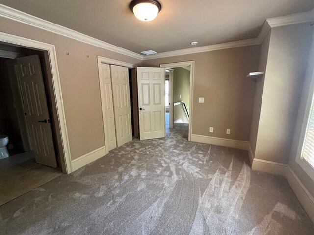 366 Licklog Rdg, Hayesville, NC 28904 - unfurnished bedroom featuring carpet, a closet, and crown molding