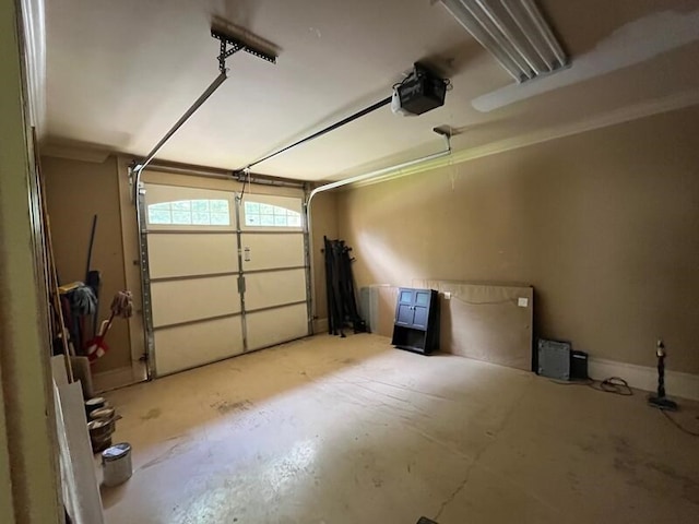 366 Licklog Rdg, Hayesville, NC 28904 - garage featuring a garage door opener