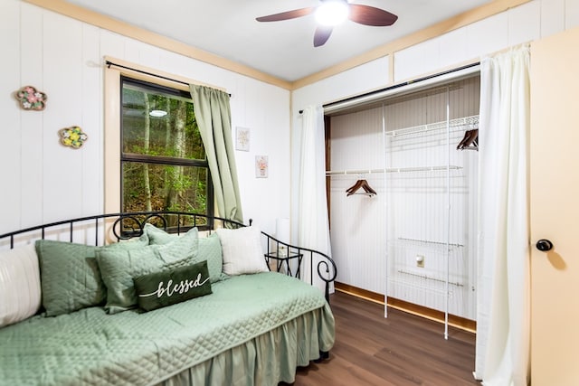 338 Canter Ct, Ellijay, GA 30540 - bedroom with dark wood-style floors and a ceiling fan