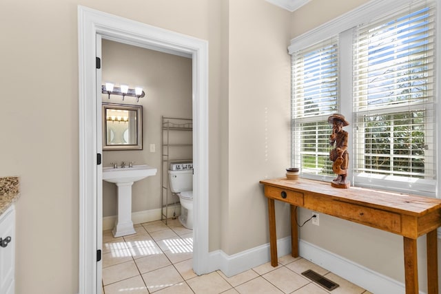 270 Milford Trl, Talking Rock, GA 30175 - bathroom featuring visible vents, toilet, baseboards, and tile patterned floors
