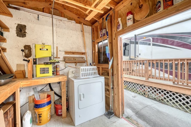 laundry area featuring washer / dryer