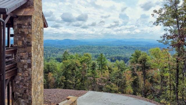 property view of mountains