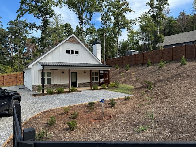 view of front facade with a porch