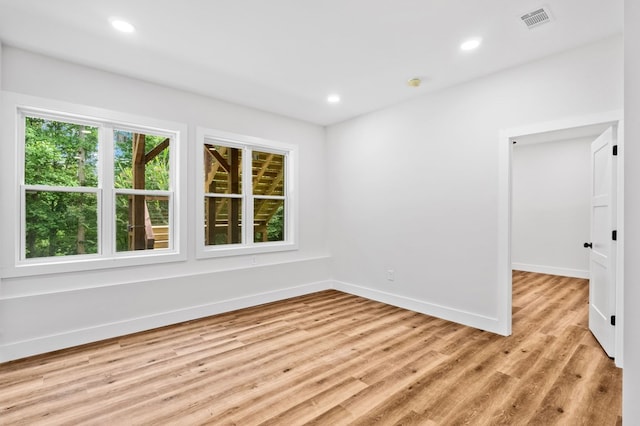 109 Lakeview Ct, Ellijay, GA 30540 - unfurnished room with light wood-style flooring, recessed lighting, and a smoke detector