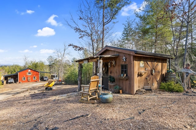 view of outbuilding