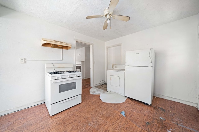 kitchen featuring ceiling fan, washer / dryer, white appliances, dark wood-type flooring, and a textured ceiling