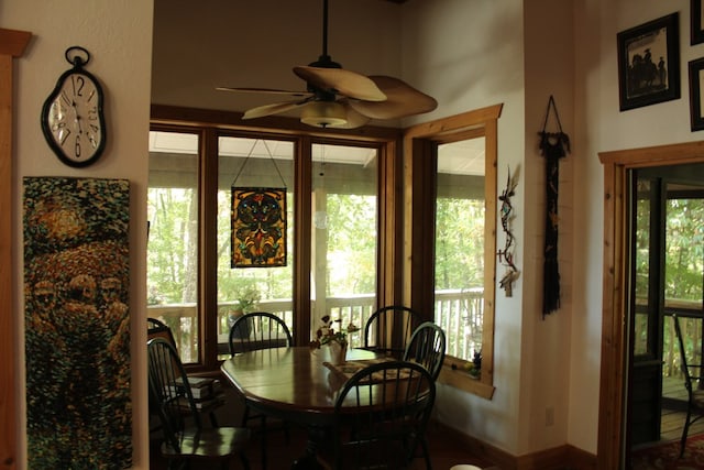 dining area with ceiling fan