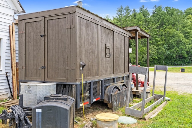 view of outbuilding