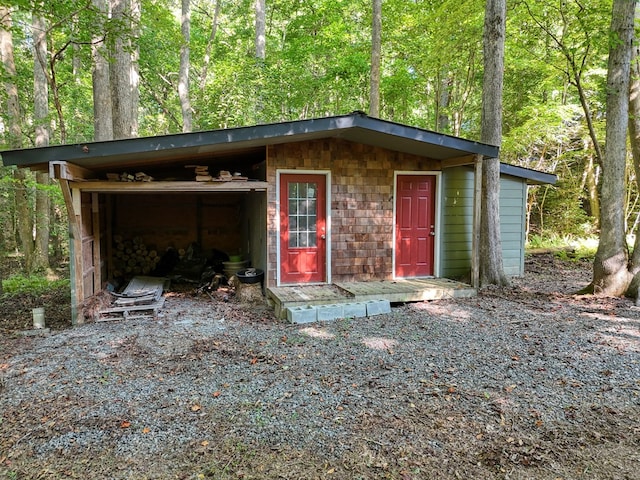 view of outbuilding