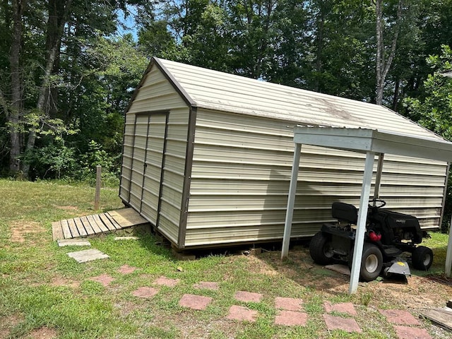 view of outdoor structure