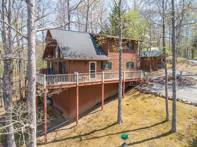 1595 Country Walk, Murphy, NC 28906 - back of property featuring roof with shingles, a wooden deck, and a lawn