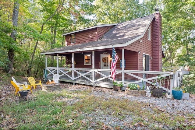 view of front of property featuring a porch