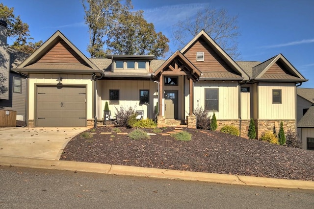 craftsman house with a garage