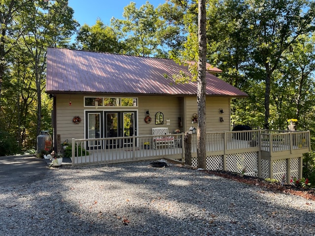 view of front facade featuring a deck