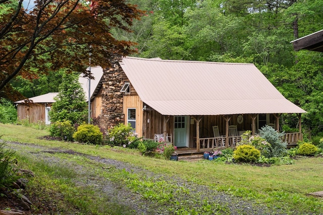 view of front of home with covered porch