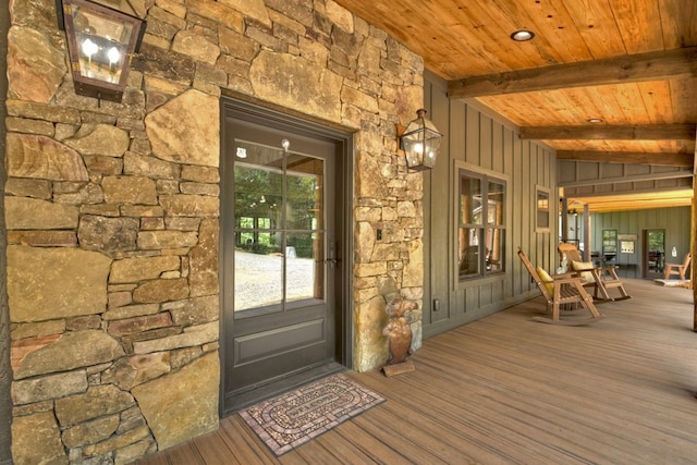 entrance to property with covered porch