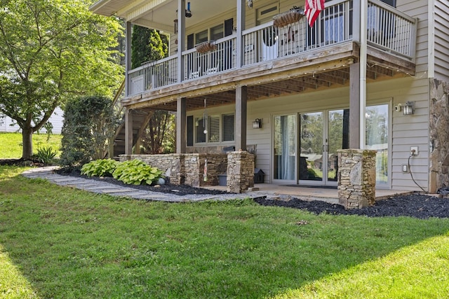 429 Sneaking Creek Dr, Hayesville, NC 28904 - rear view of house featuring a yard and a wooden deck