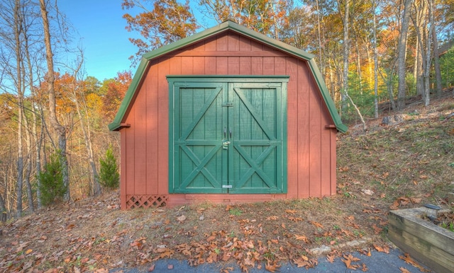 view of outdoor structure