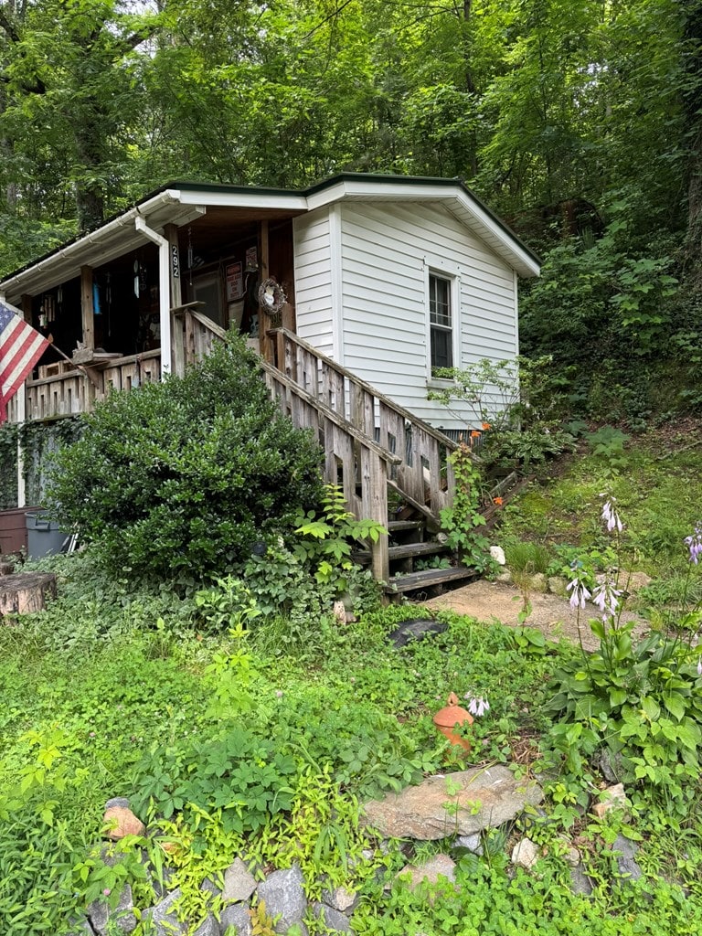 292 Fowler St, East Ellijay, GA 30540 - view of front facade with stairway
