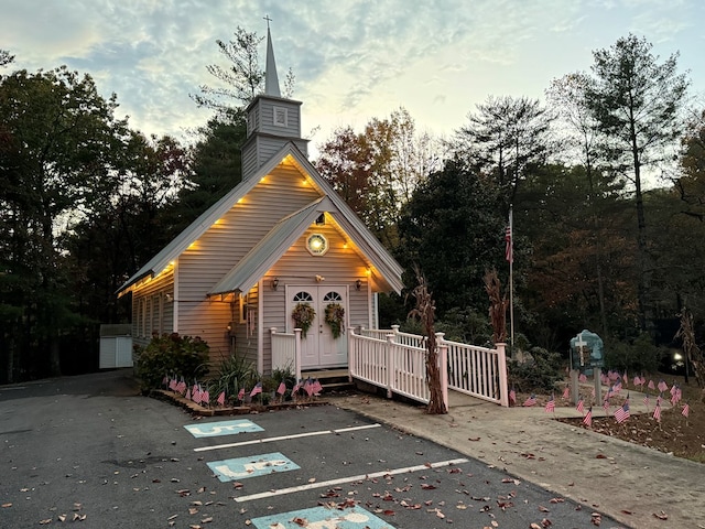 view of front of home