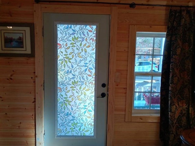 4334 River Bank Run, Hiawassee, GA 30546 - entryway with wooden walls