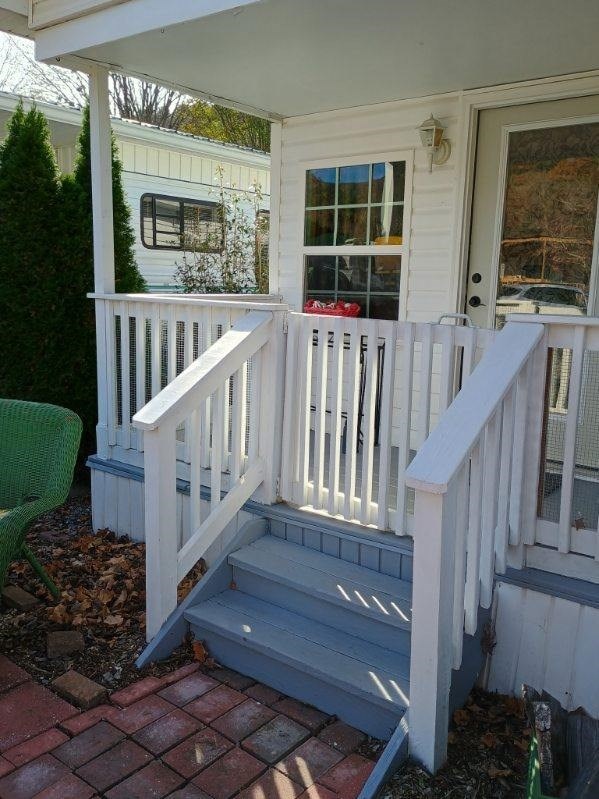 4334 River Bank Run, Hiawassee, GA 30546 - view of porch