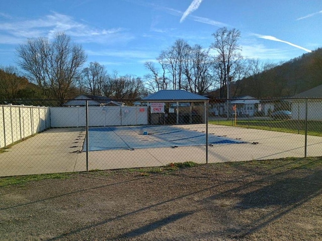 4334 River Bank Run, Hiawassee, GA 30546 - community pool with a patio