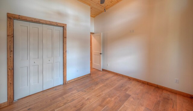 spare room featuring ceiling fan and light hardwood / wood-style floors