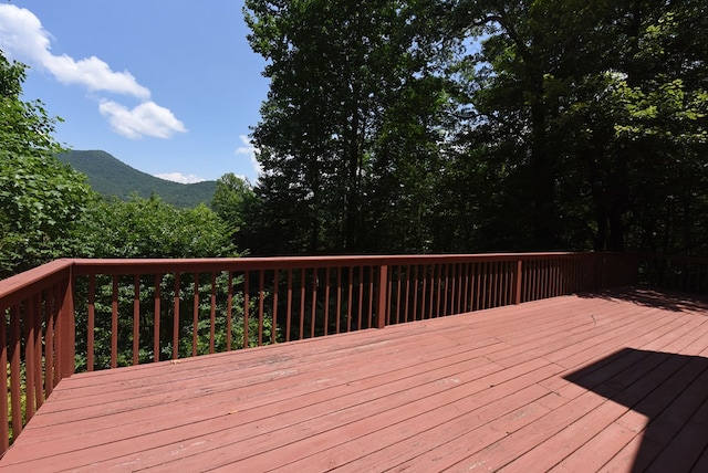 8300 Soapstone Creek Cir, Hiawassee, GA 30546 - view of wooden terrace