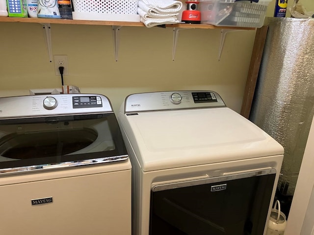 24 Pauls Ct, Blairsville, GA 30512 - clothes washing area featuring washing machine and dryer and laundry area
