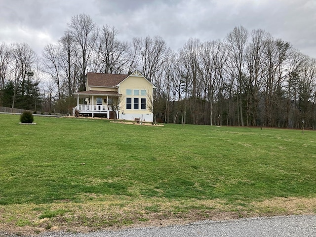 24 Pauls Ct, Blairsville, GA 30512 - view of front of property with a front lawn and roof with shingles