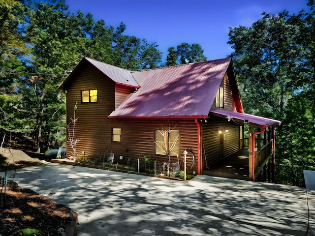 view of home's exterior