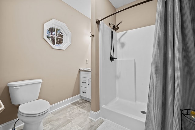 2092 Pleasant Grove Rd, Blairsville, GA 30512 - full bathroom with baseboards, toilet, a shower with curtain, and vanity