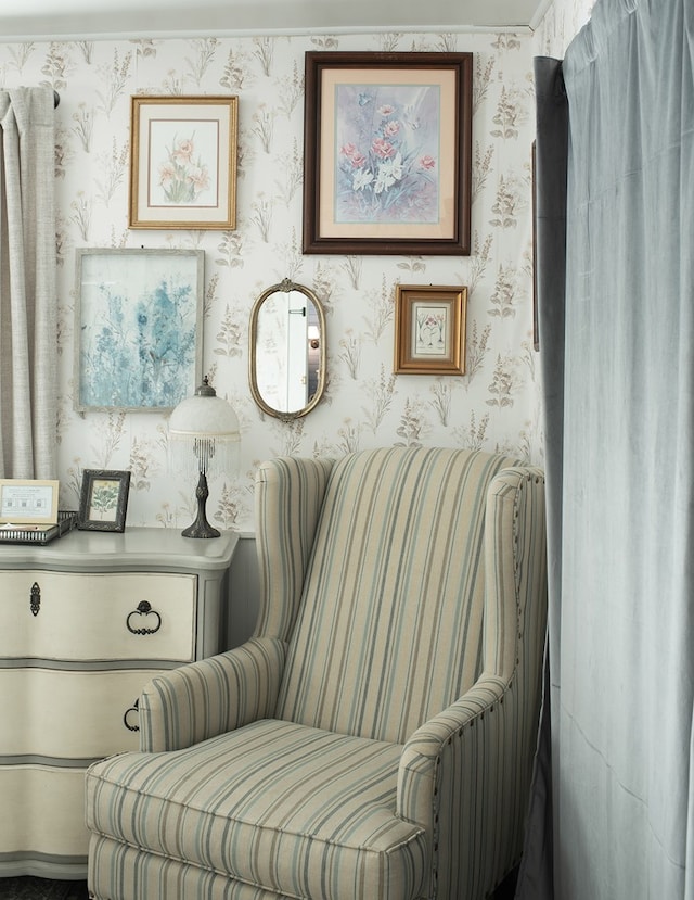 477 W First St, Blue Ridge, GA 30513 - sitting room featuring wallpapered walls