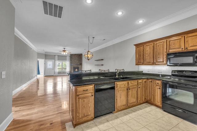 1647-8H Lakeview Dr, Young Harris, GA 30582 - kitchen featuring visible vents, crown molding, ceiling fan, a sink, and black appliances