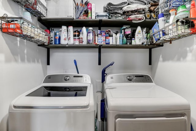 681 Confederate Cir, Murphy, NC 28906 - clothes washing area featuring laundry area and washer and clothes dryer
