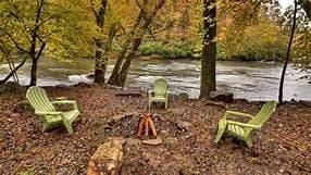 view of yard with a fire pit