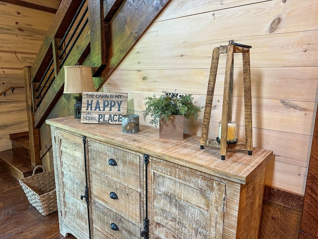 340 Hooch Holler Ln, Morganton, GA 30560 - detailed view of wooden walls and wood finished floors