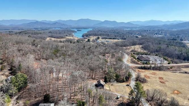 Listing photo 3 for 1072 Mcdonald Rd, Hayesville NC 28904