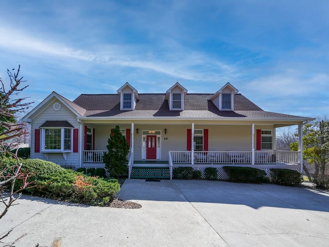 view of front of home featuring a porch