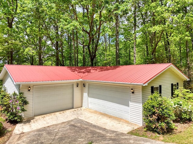 view of detached garage