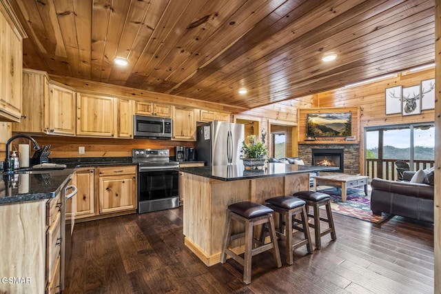 2420 Rainbow Falls Ln, Sevierville, TN 37862 - photo 2