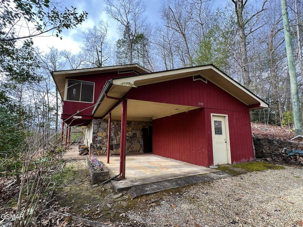 view of outbuilding