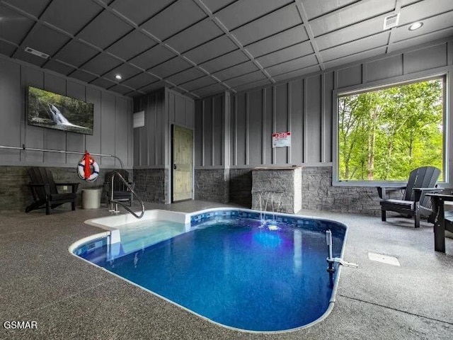2434 Breezy Rd, Sevierville, TN 37876 - indoor pool with a patio area