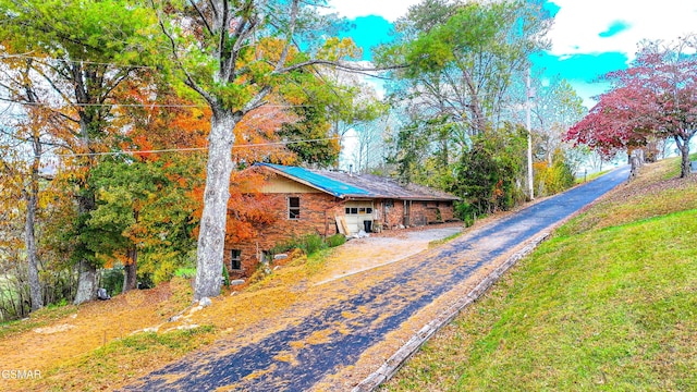 view of front of property