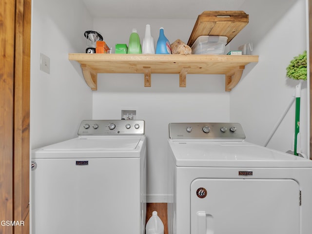 730 Deerfoot Dr, Gatlinburg, TN 37738 - washroom with washer and dryer