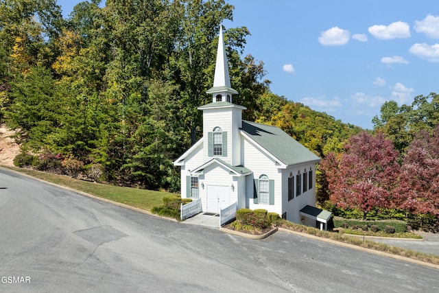 view of front of house