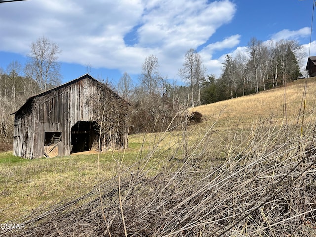 view of outdoor structure