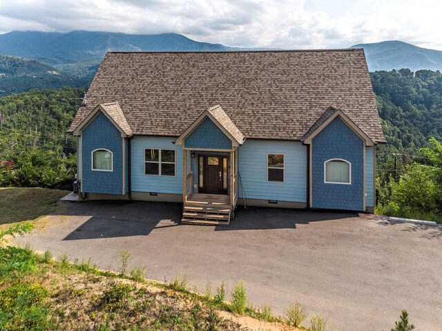 907 Village Loop Rd, Gatlinburg, TN 37738 - view of front of house with a mountain view